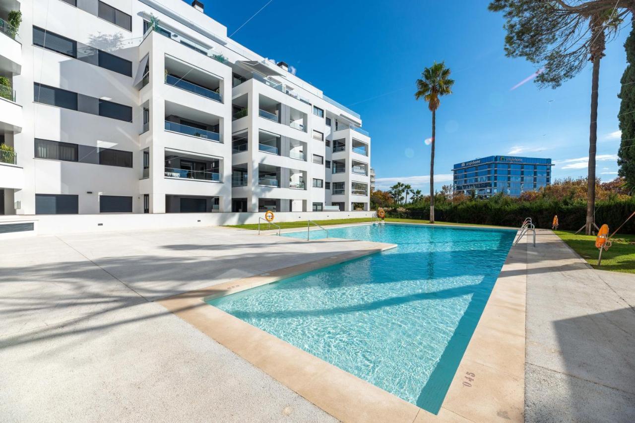 Vacation I Via Celere, Huge Terrace, Brand New Complex, Close To The Beach, Center Apartment Marbella